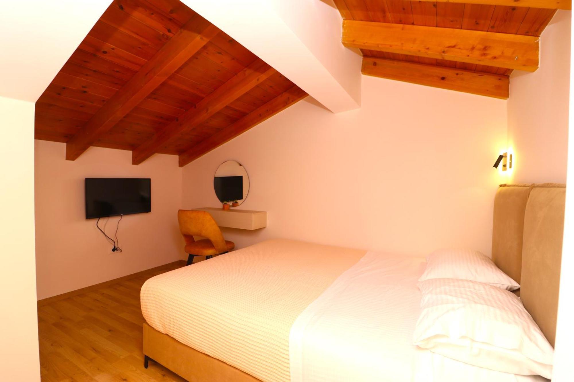 Fegi Rooms Himarë Dış mekan fotoğraf