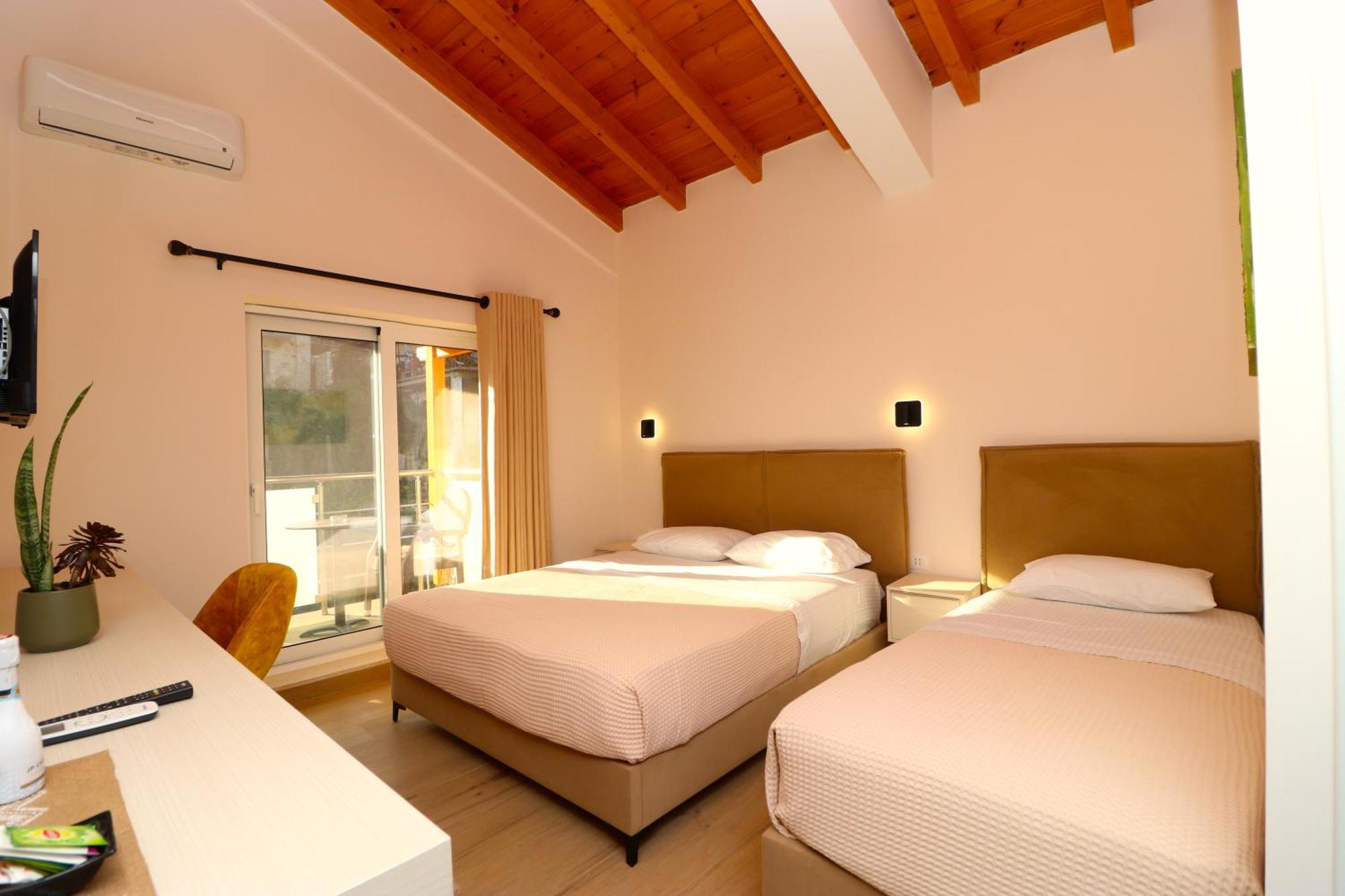 Fegi Rooms Himarë Dış mekan fotoğraf