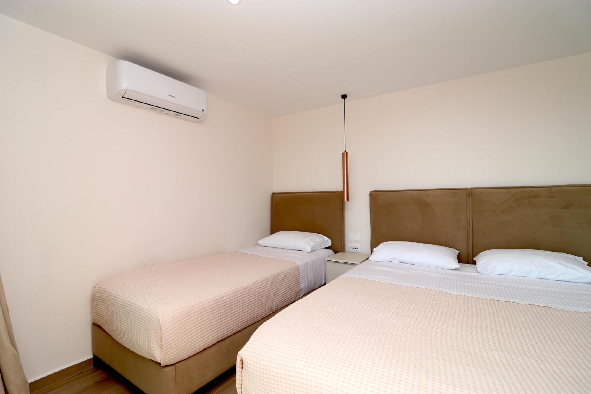 Fegi Rooms Himarë Dış mekan fotoğraf
